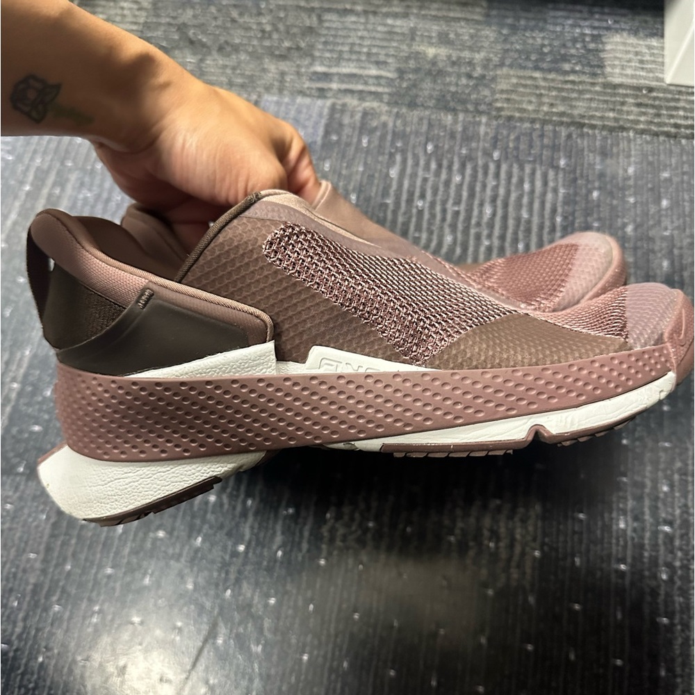 Nike FlyEase